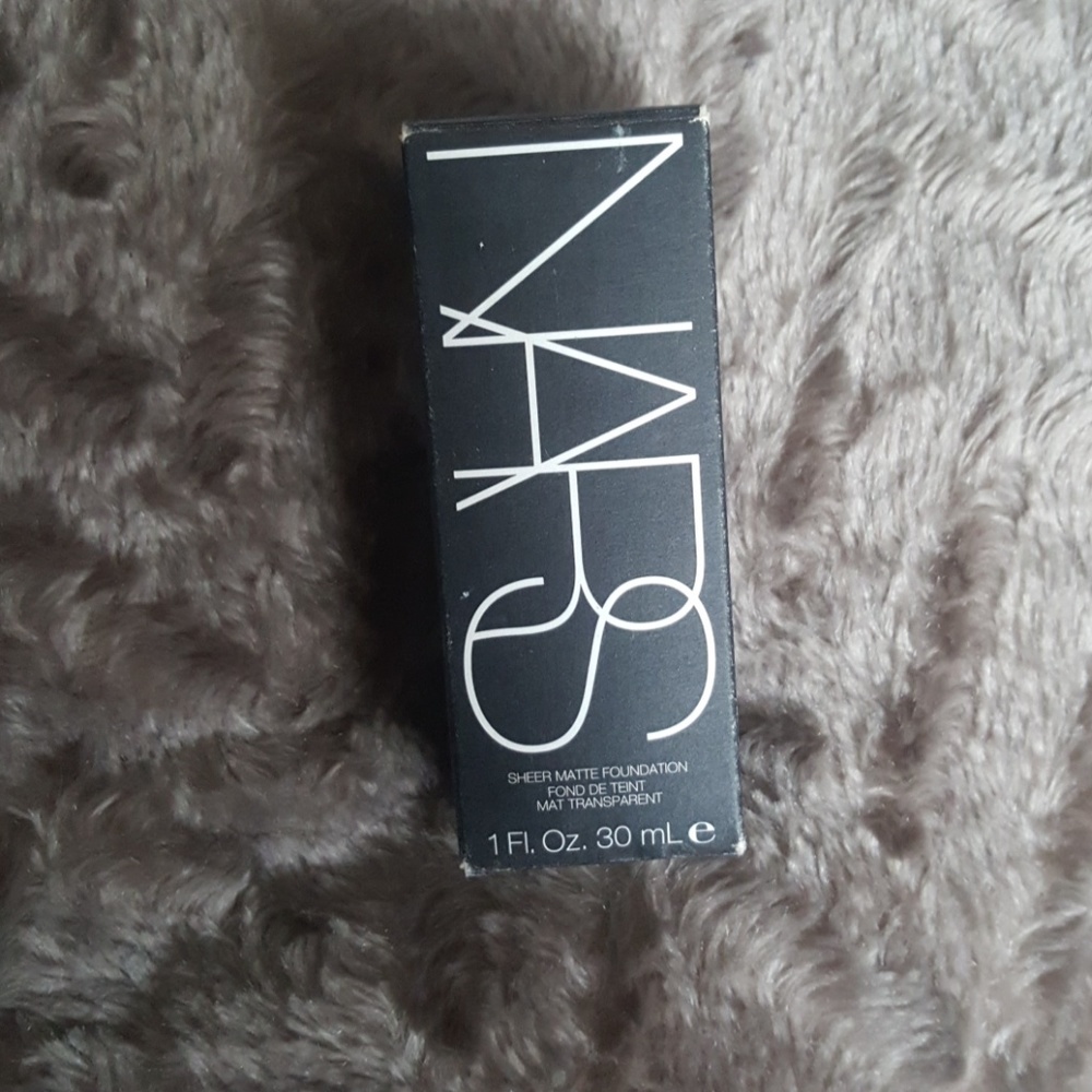 Nars sheer matte foundation bnib